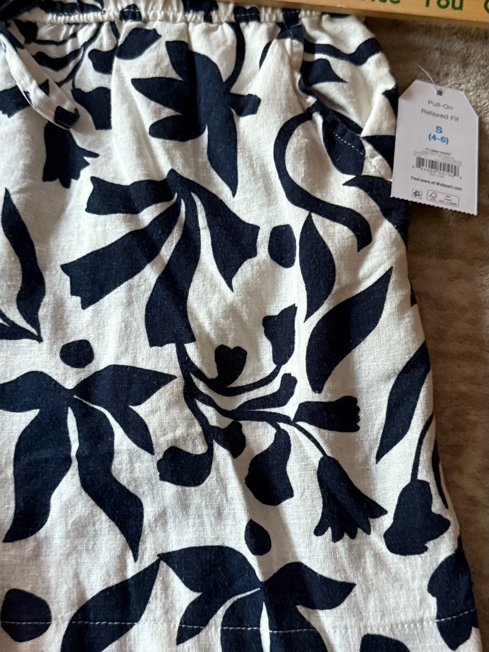 Time and Tru High Waist Navy and White Floral Drawstring Shorts Size Small - Picture 5 of 8